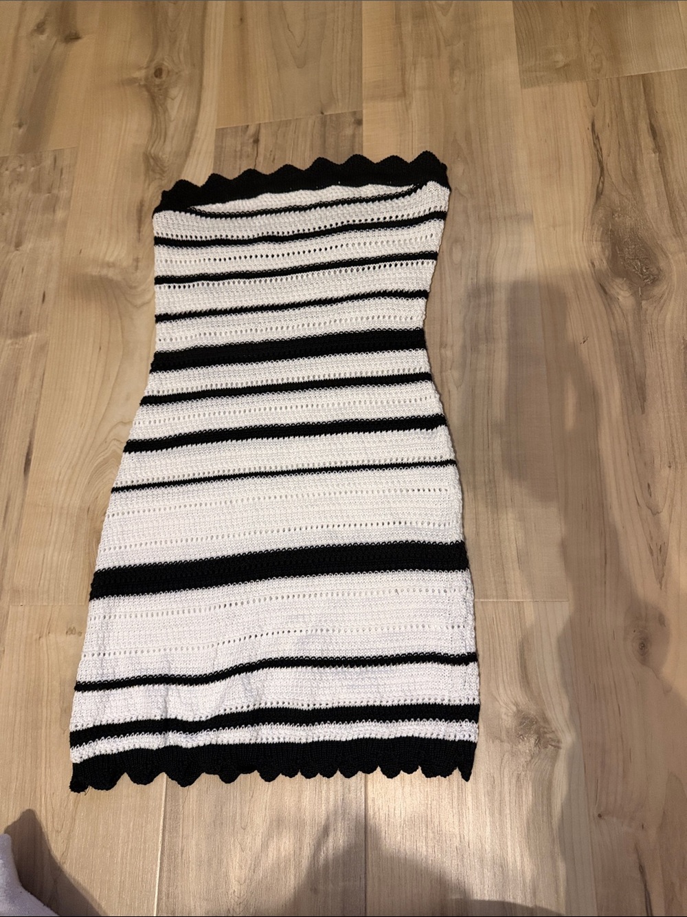 size xs black and white knit bodycon mini dress